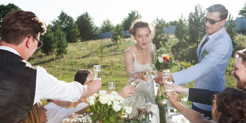 結婚式と披露宴の違いは何なのか?