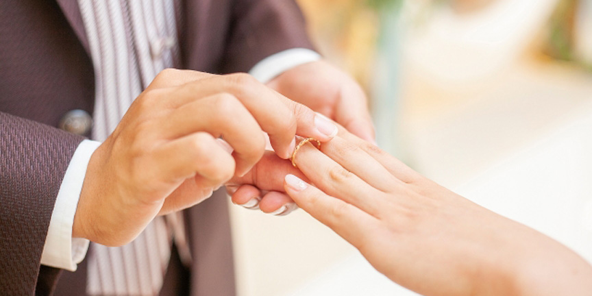 結婚指輪を交換する意味とは?交換する際の流れともに解説