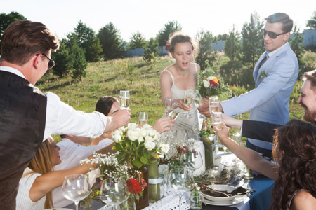 結婚式と披露宴の違いは何なのか?